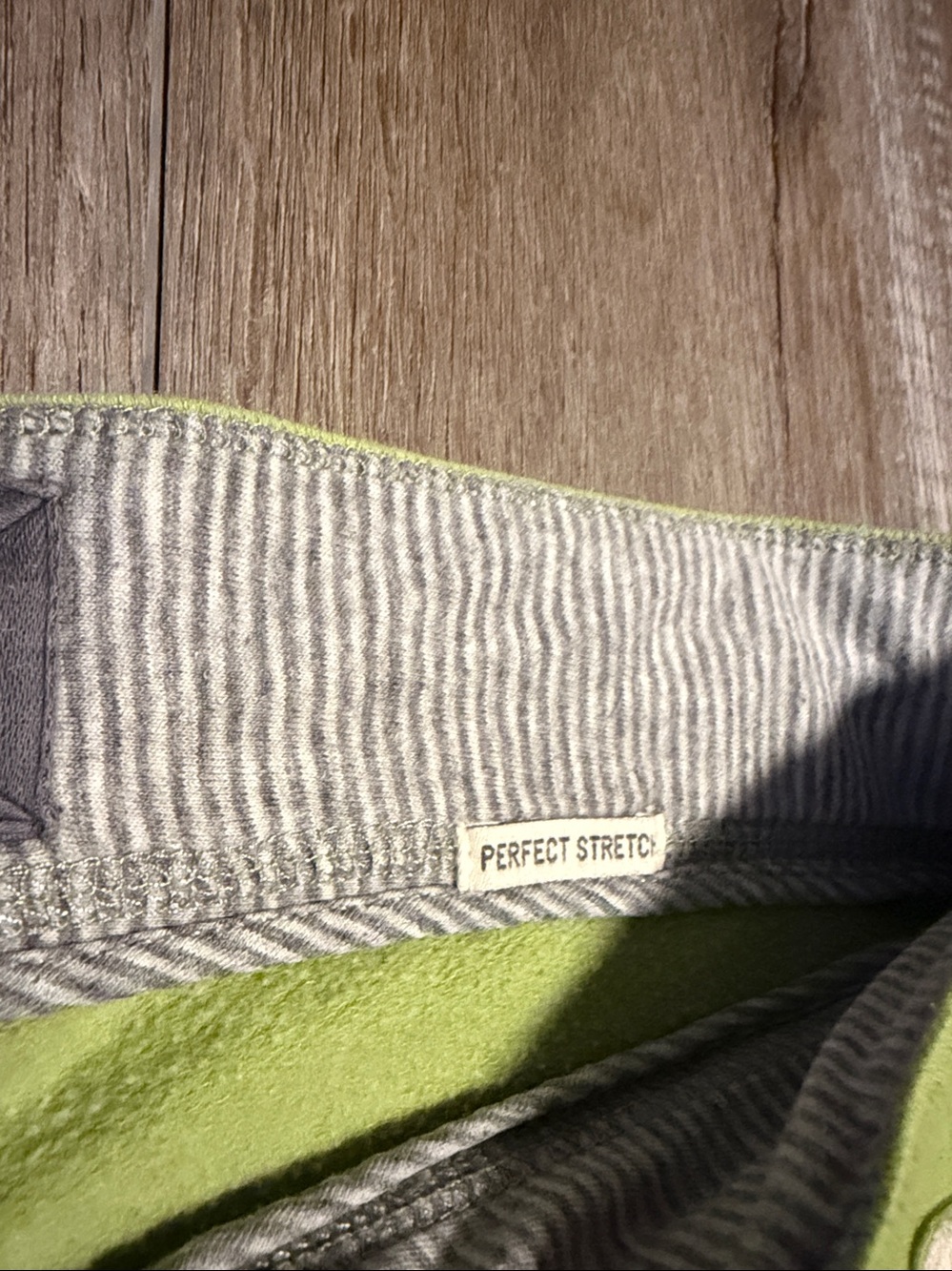 Abercrombie & Fitch Lime Green Logo Sweatpants - Picture 4 of 5